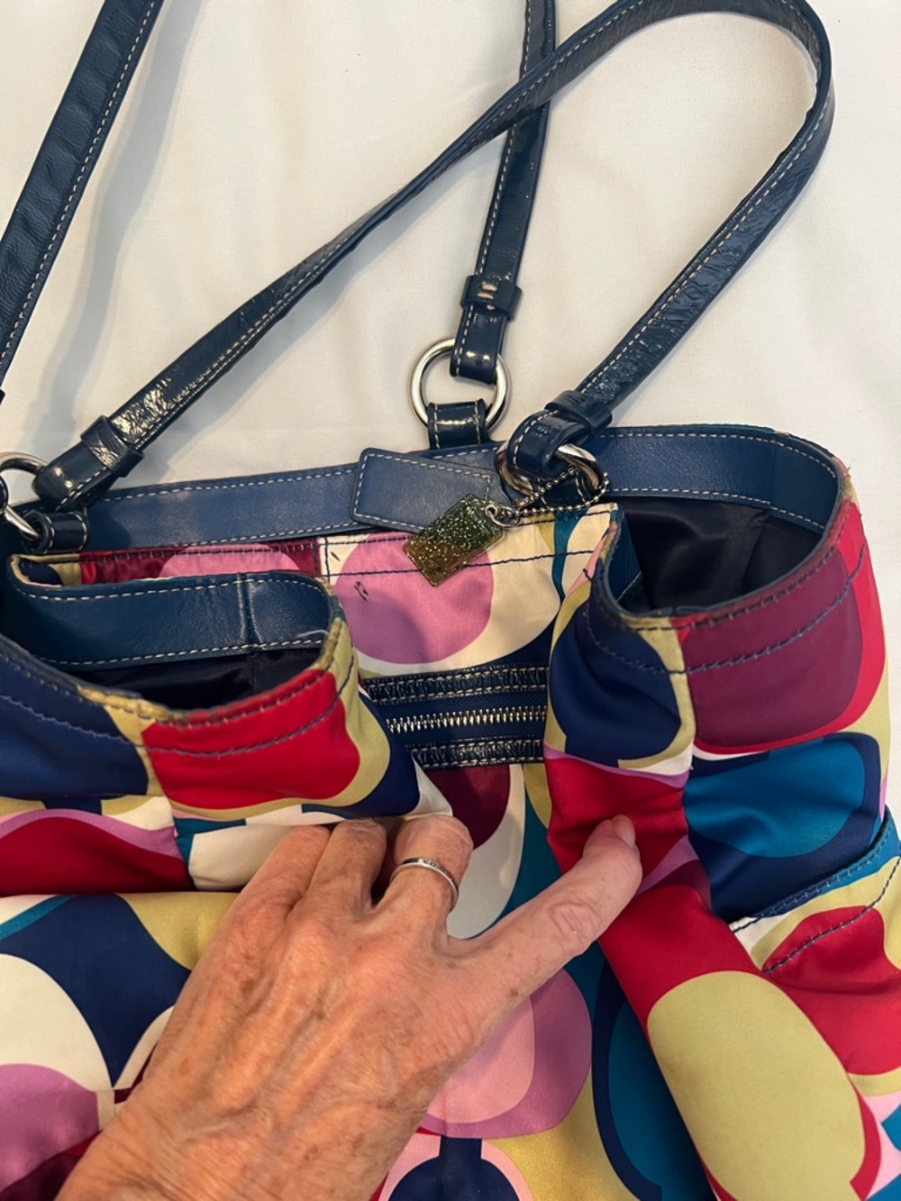 Coach signature Toto tote blue trim clean inside minimal signs of wear outside - Picture 15 of 15